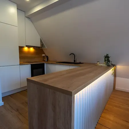 Pine Nest Semesterbostad *