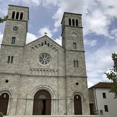 Pine Nest Vikendica *