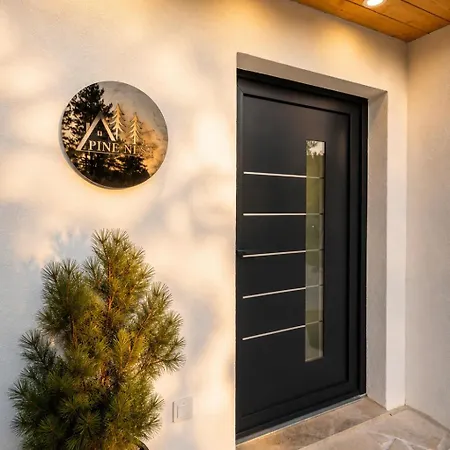 Pine Nest Casa de Férias
